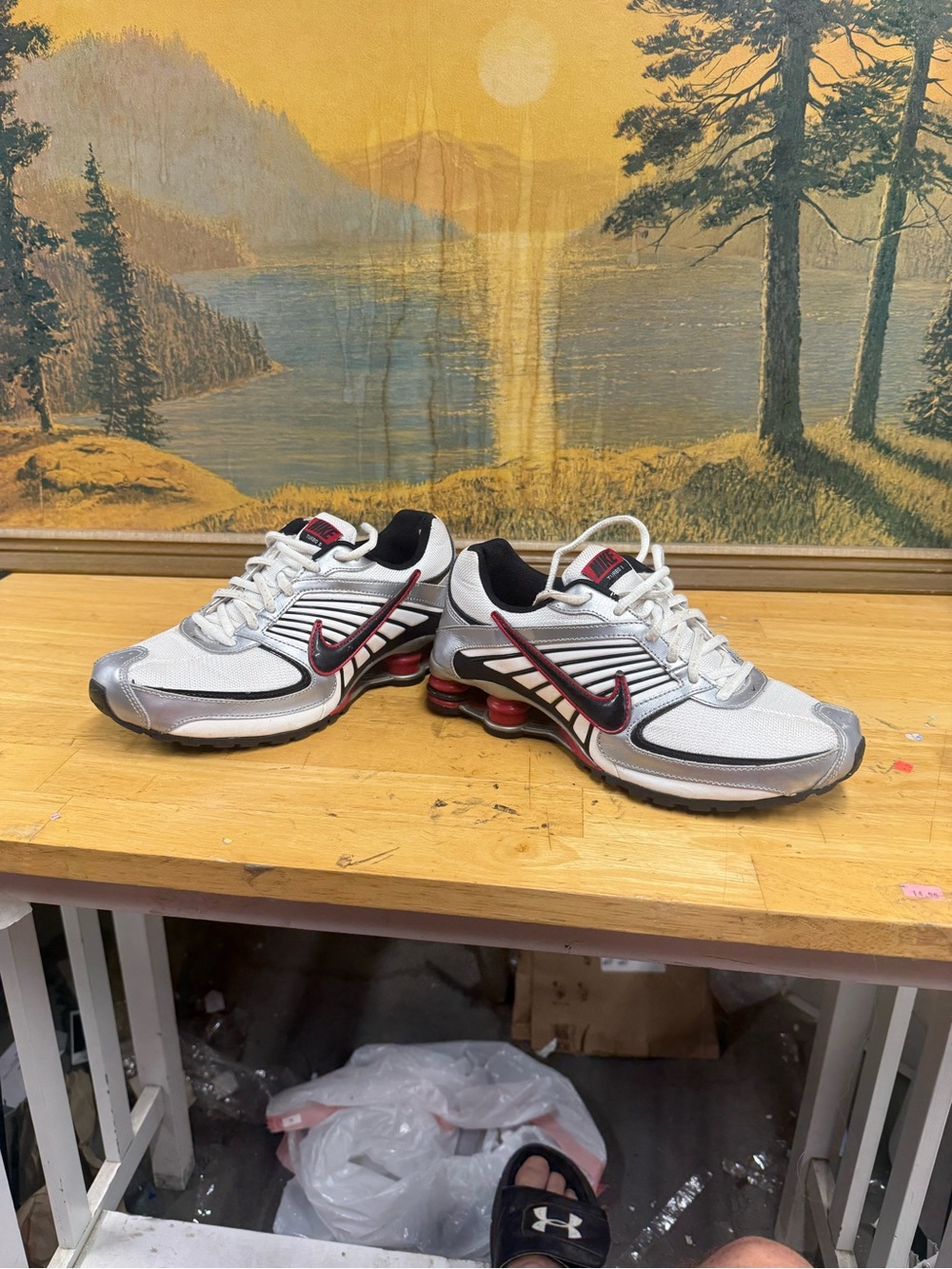 Nike Shox Turbo 8 White & Red Shox Running Shoes mfg 08/13/08, size 7Y = men’s 7